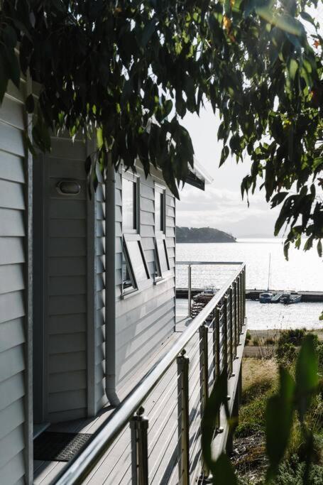 Bruny Boathouse Bed & Breakfast Alonnah Exterior photo